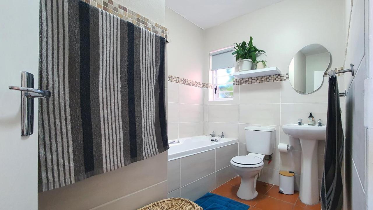 Escape To Paradise: Beachside Apartment Jeffreys Bay Eksteriør bilde